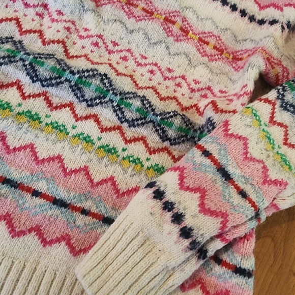 Colorful Patterned Women's Sweater - Picture 2 of 8